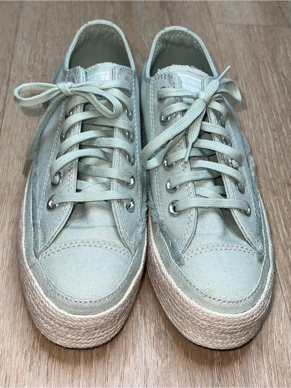 Converse mint green